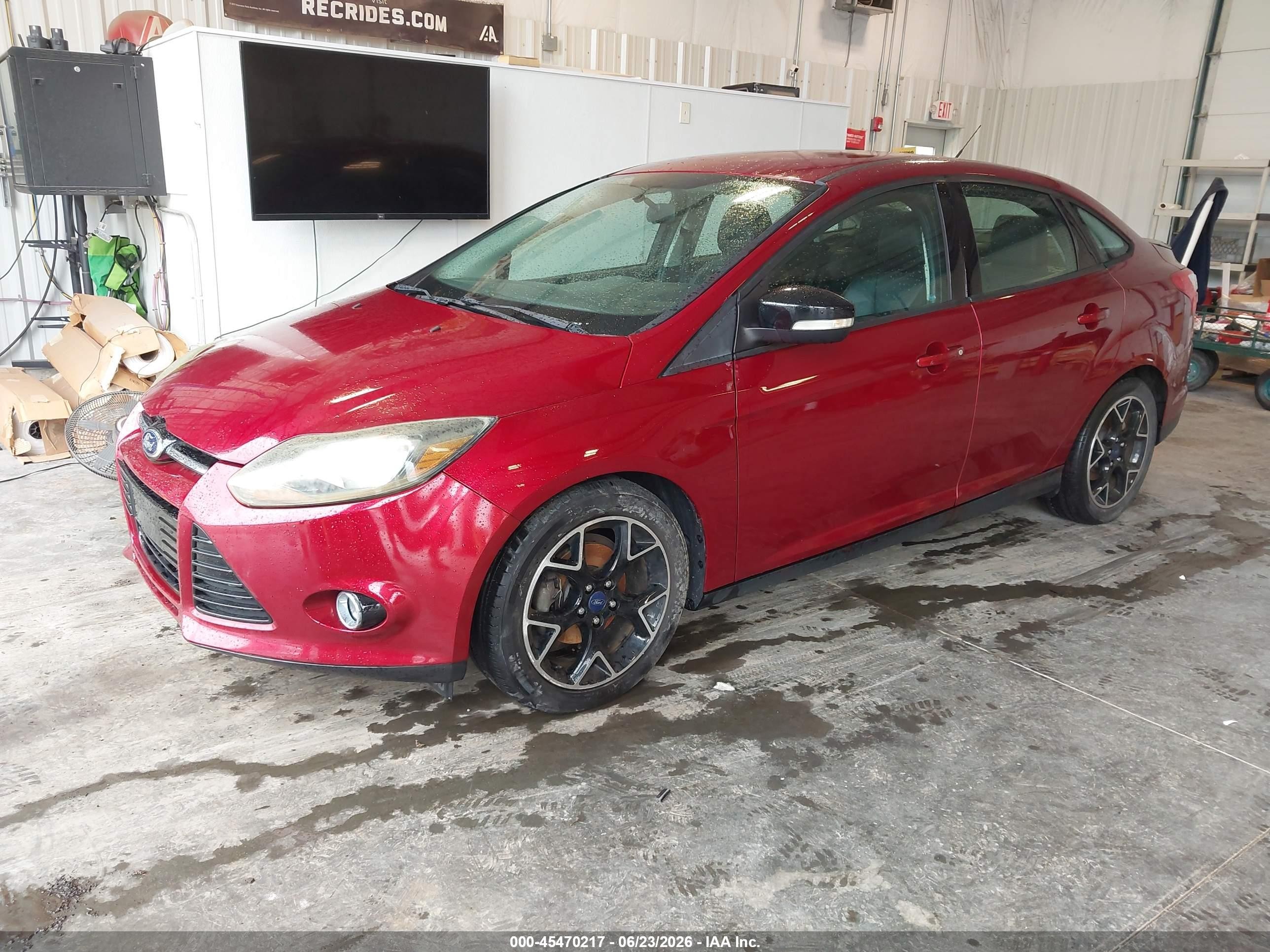 2014 Ford Focus Se Red vin: 1FADP3F22EL244509