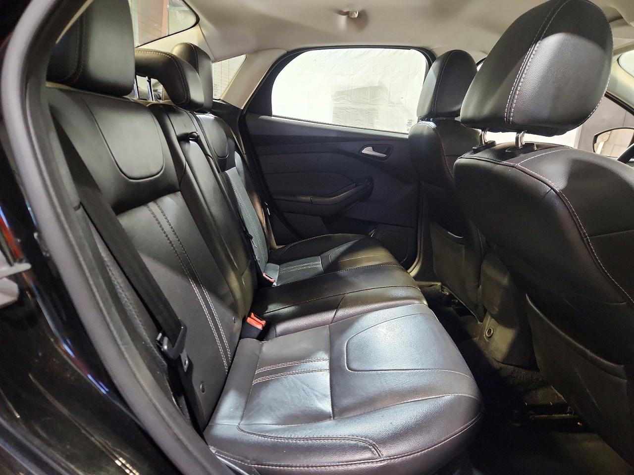 2014 Ford Focus Se Черный vin: 1FADP3F22EL244784