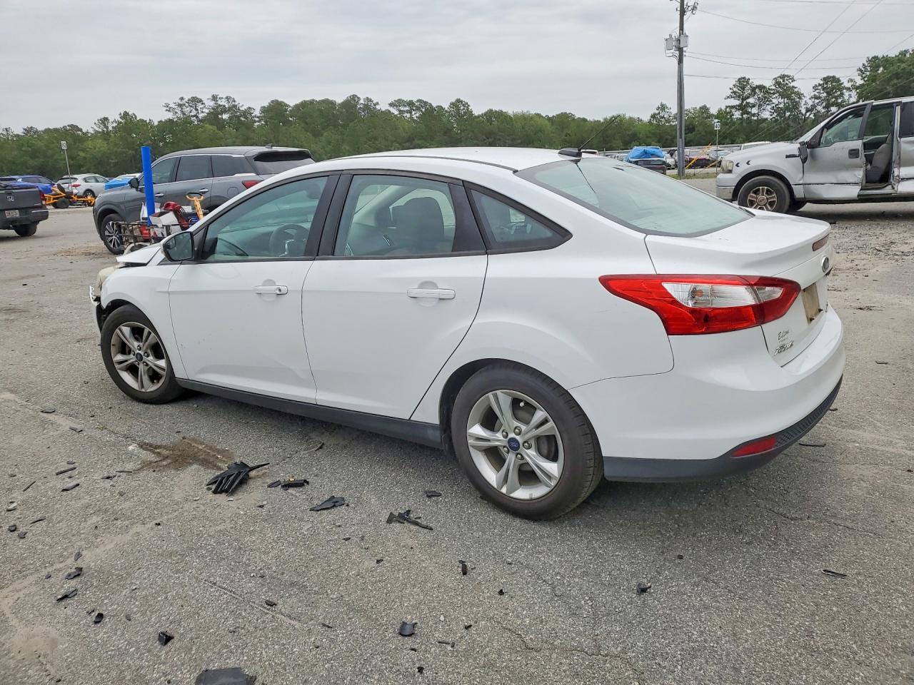 2014 Ford Focus Se White vin: 1FADP3F22EL272469