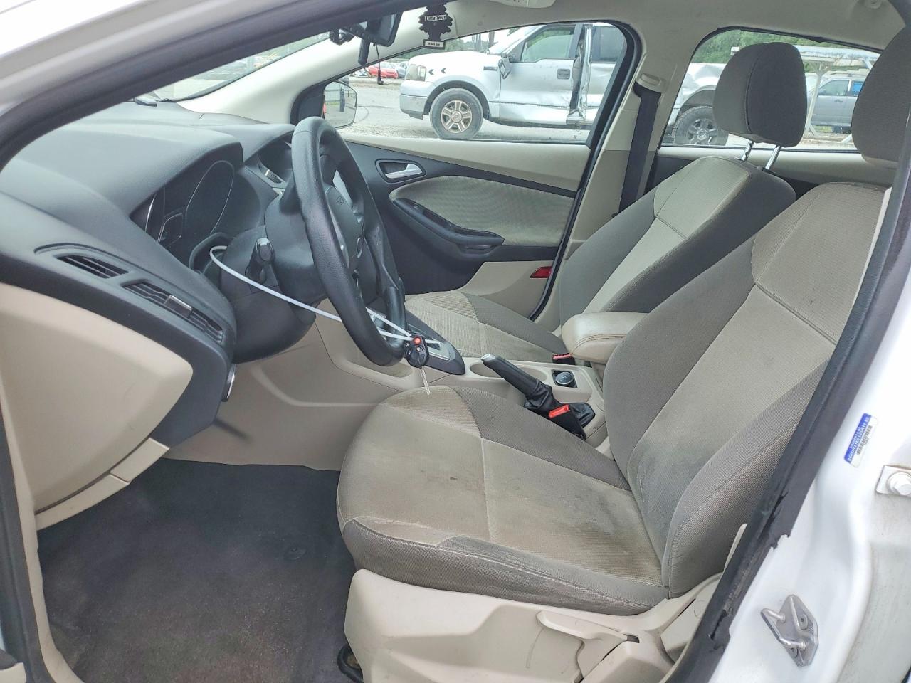 2014 Ford Focus Se White vin: 1FADP3F22EL272469