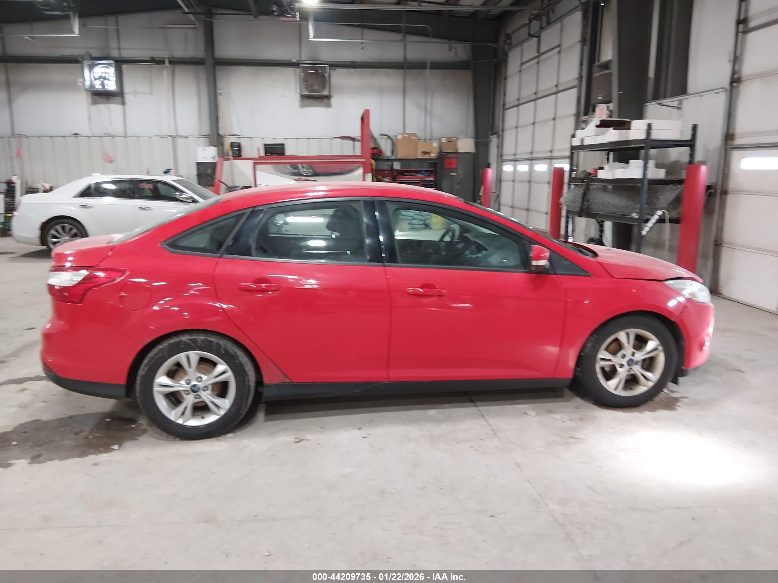 2014 Ford Focus Se Red vin: 1FADP3F22EL272553