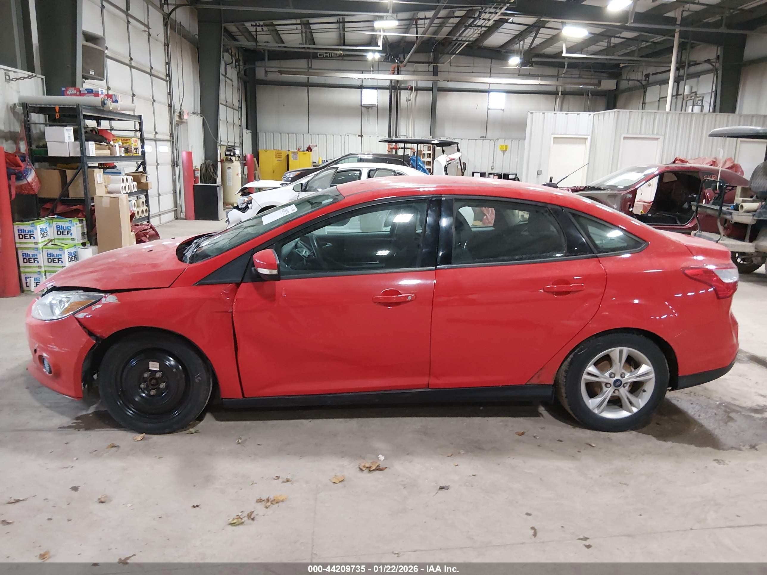 2014 Ford Focus Se Red vin: 1FADP3F22EL272553