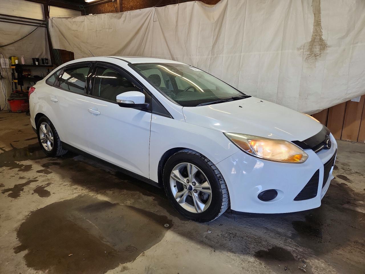 2014 Ford Focus Se White vin: 1FADP3F22EL274965