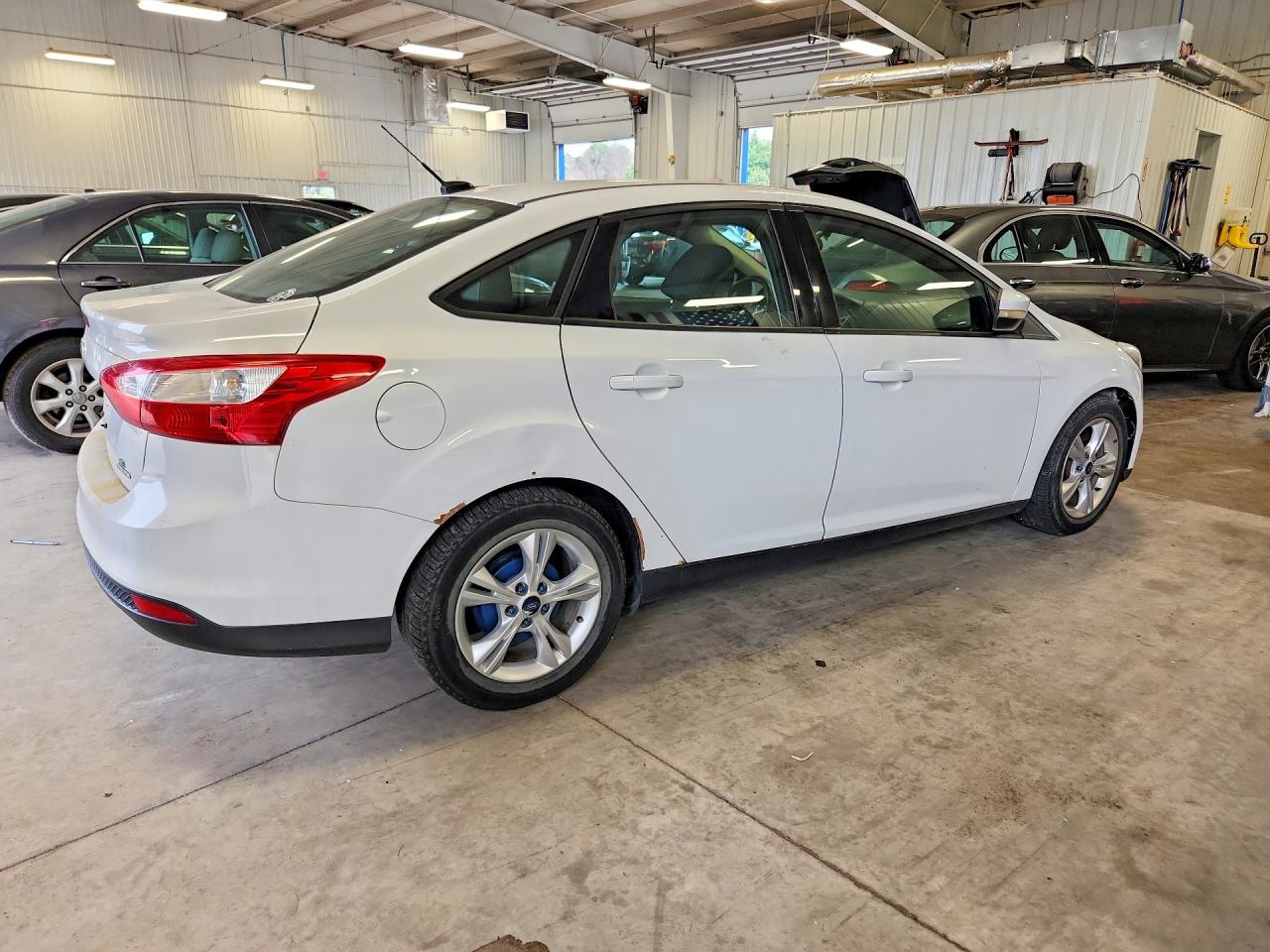2014 Ford Focus Se White vin: 1FADP3F22EL277090