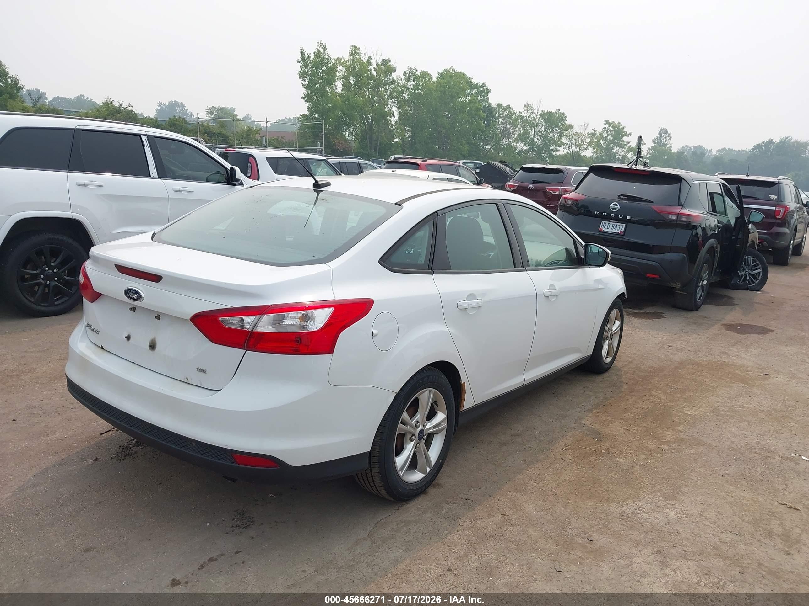 2014 Ford Focus Se White vin: 1FADP3F22EL282564