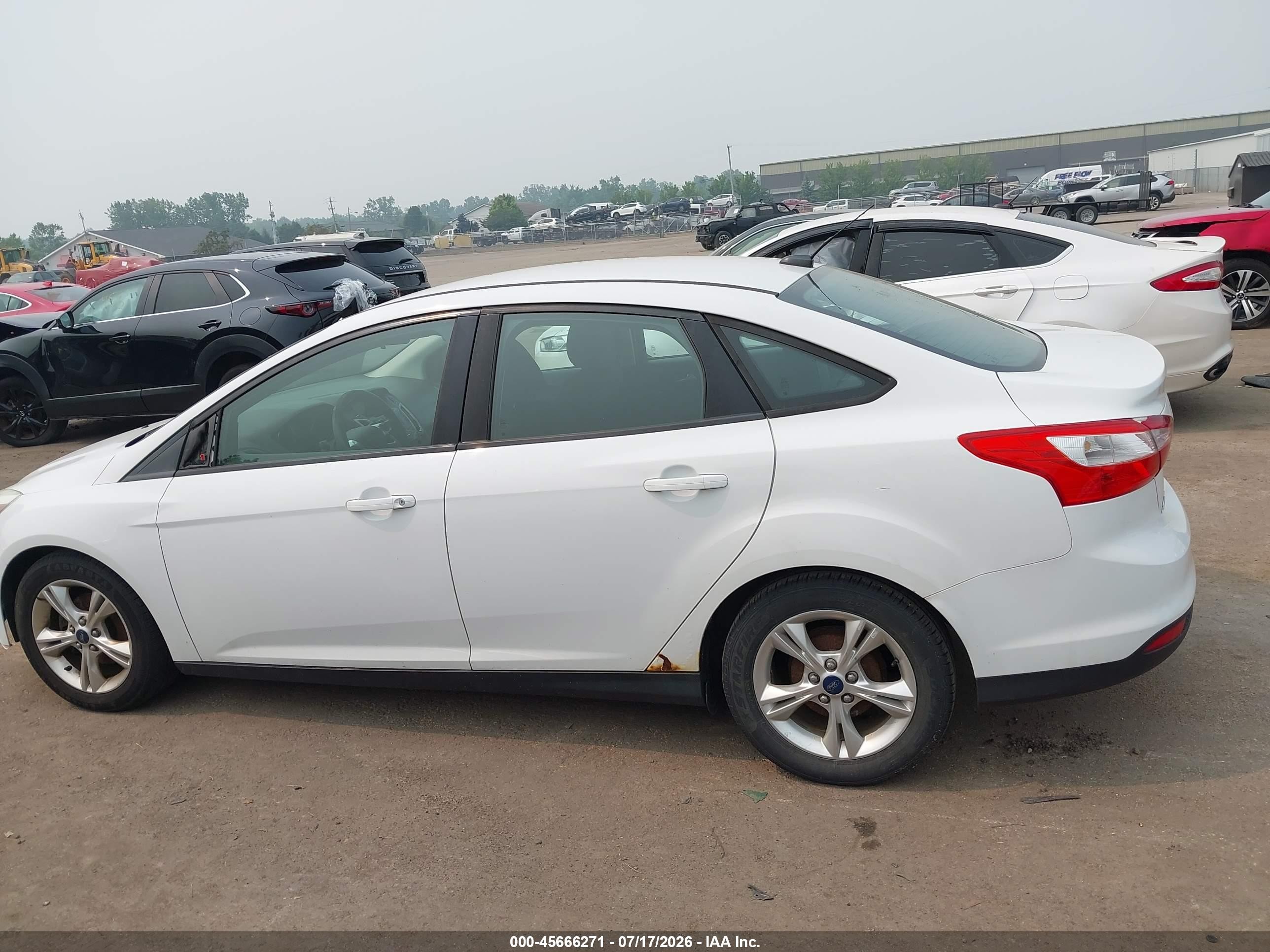2014 Ford Focus Se White vin: 1FADP3F22EL282564
