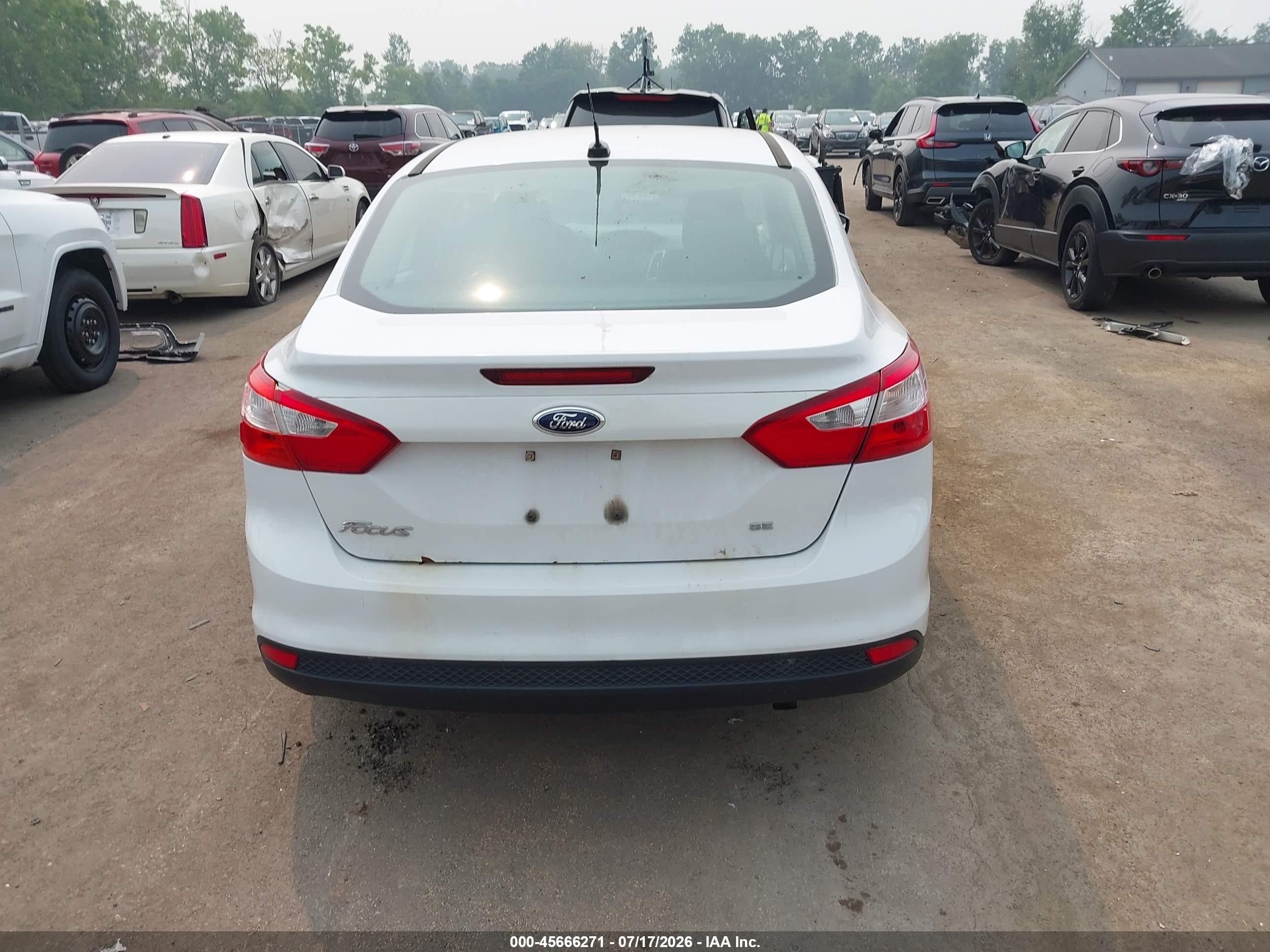 2014 Ford Focus Se White vin: 1FADP3F22EL282564