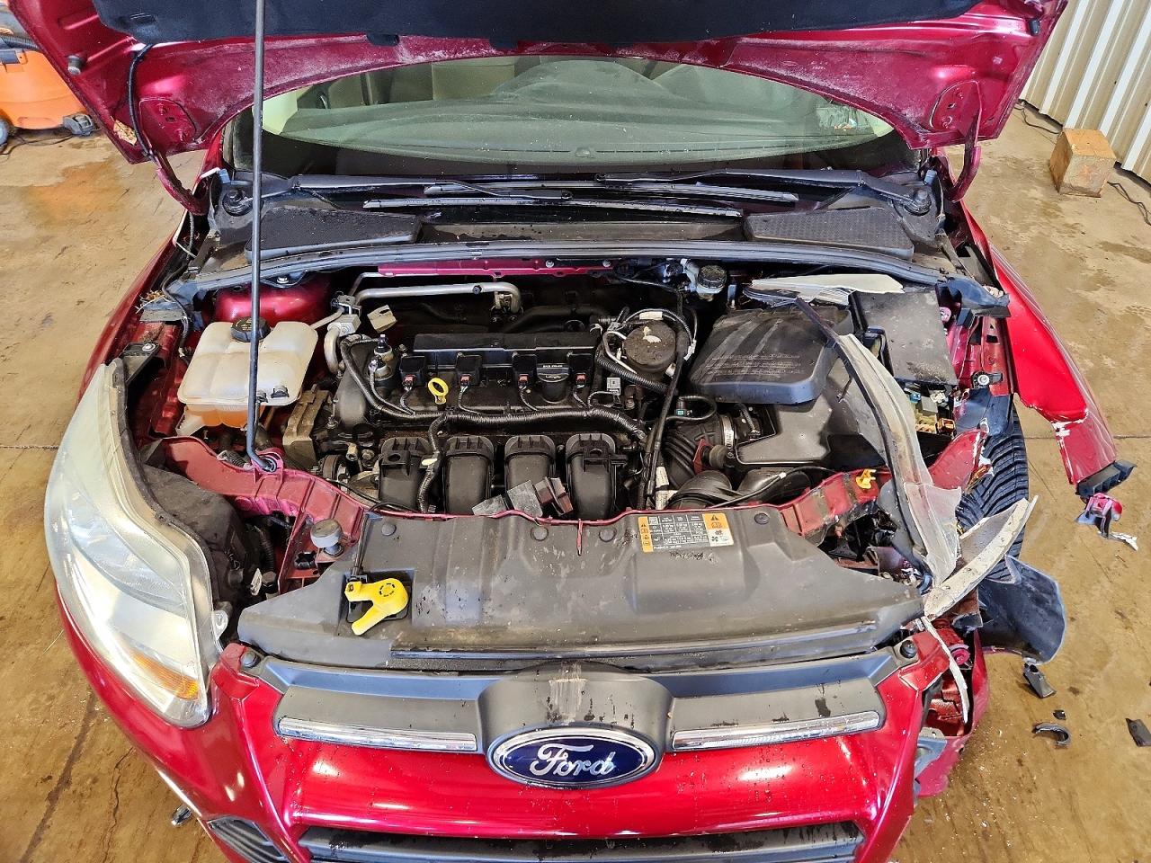 2014 Ford Focus Se Темно-бордовый vin: 1FADP3F22EL291491