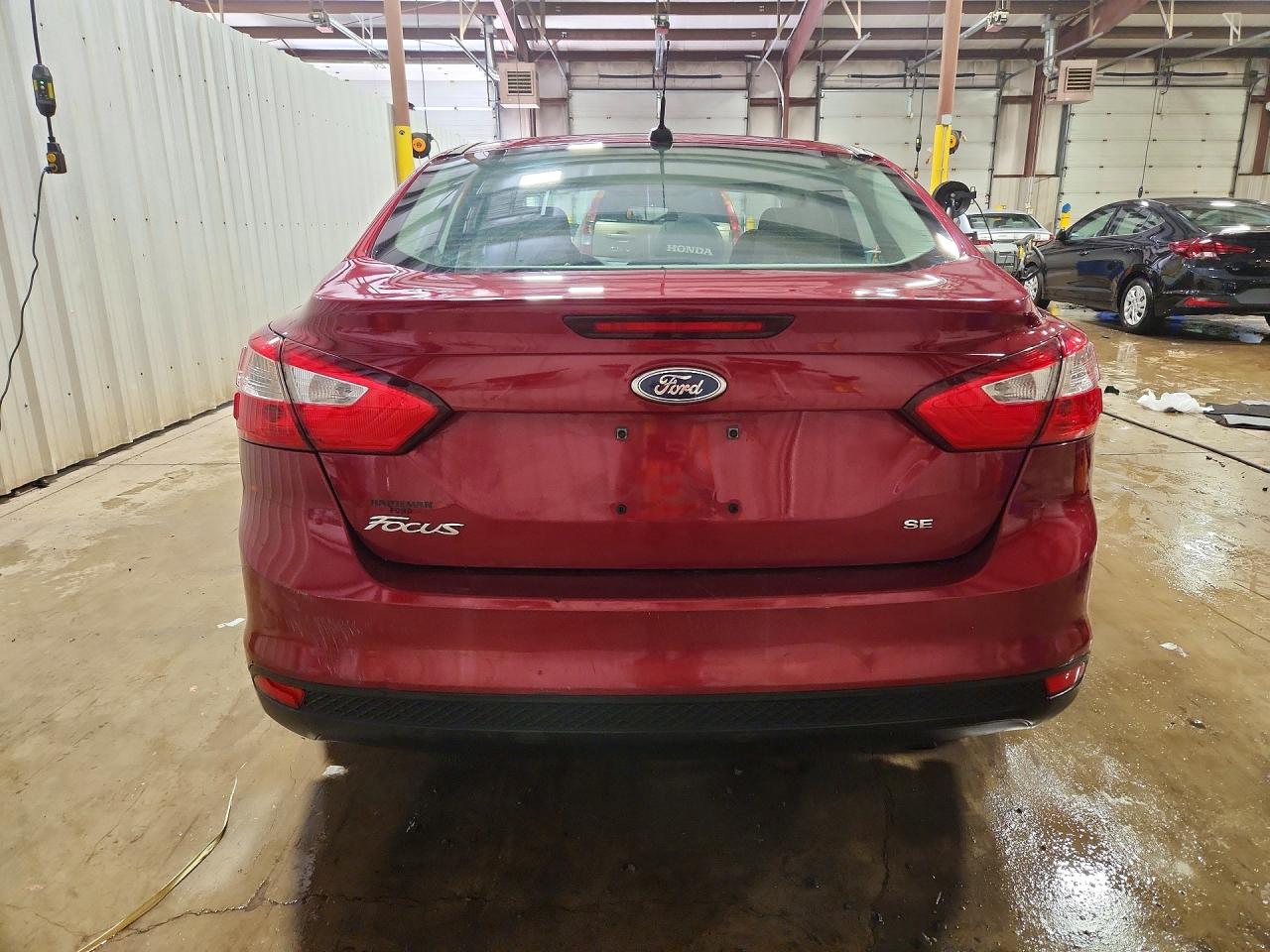 2014 Ford Focus Se Темно-бордовый vin: 1FADP3F22EL291491