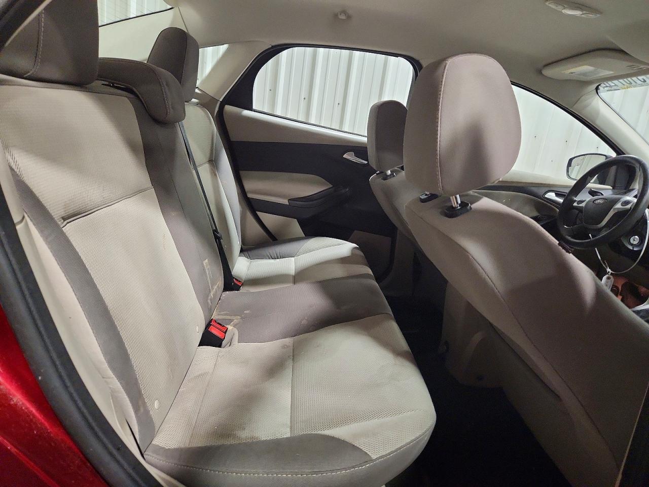 2014 Ford Focus Se Темно-бордовый vin: 1FADP3F22EL291491