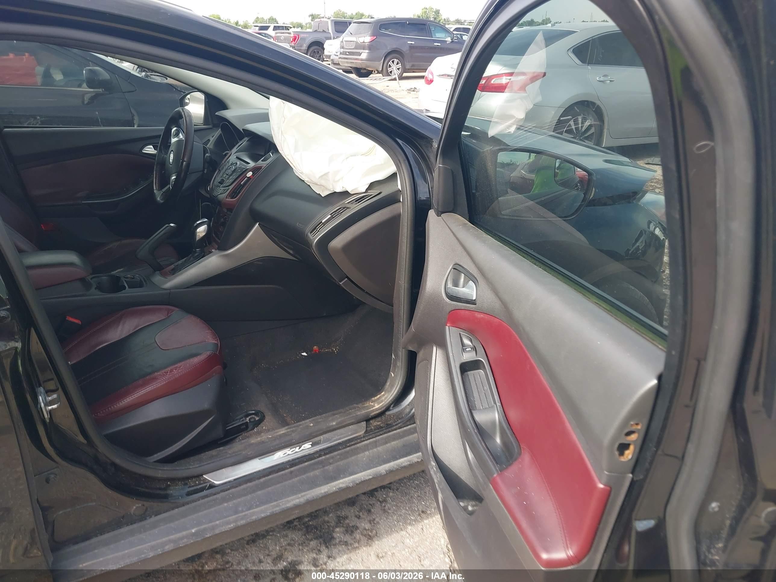 2014 Ford Focus Se Black vin: 1FADP3F22EL321007