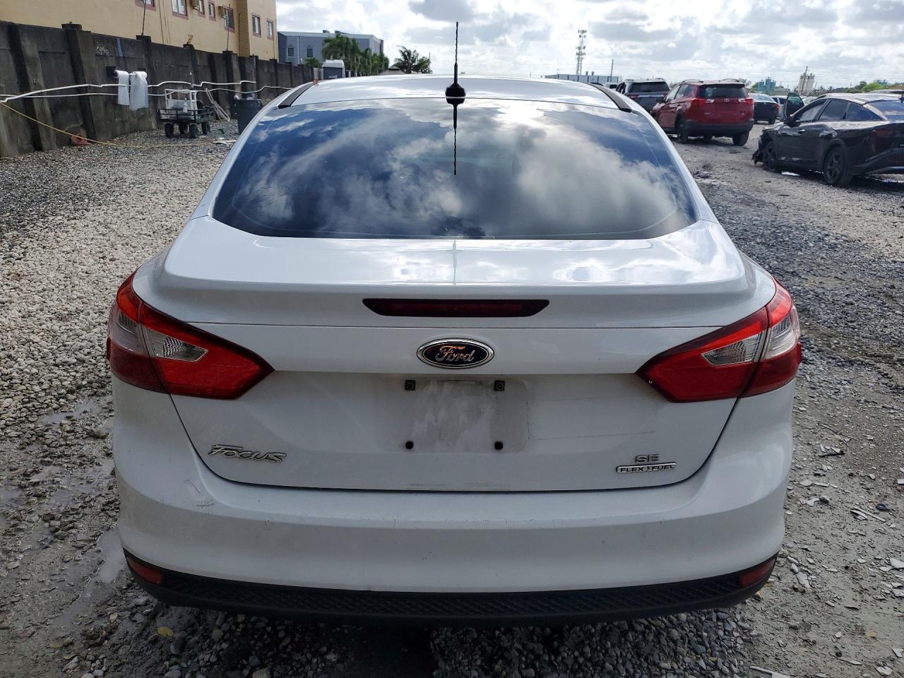 2014 Ford Focus Se White vin: 1FADP3F22EL336753