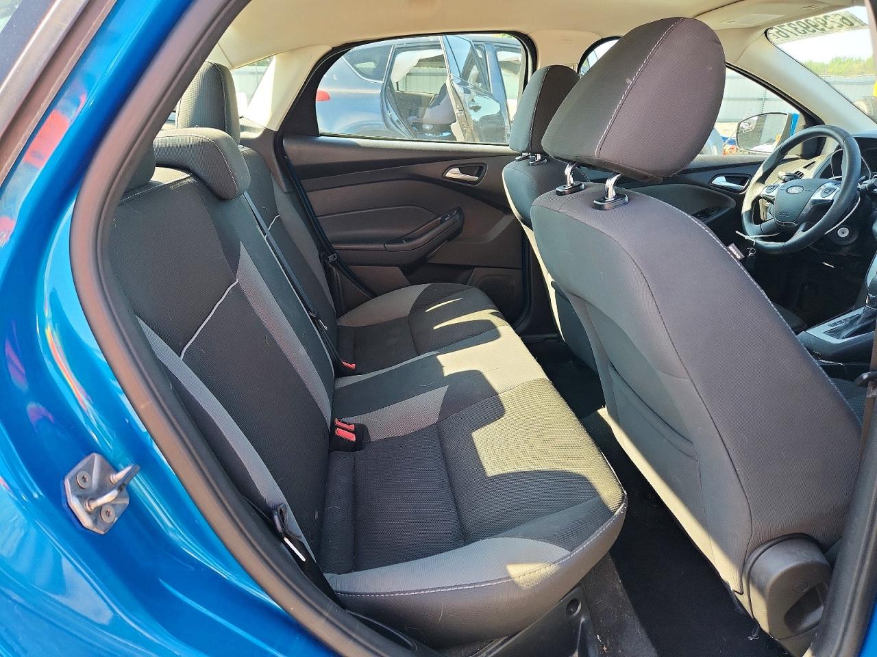 2014 Ford Focus Se Blue vin: 1FADP3F22EL337093
