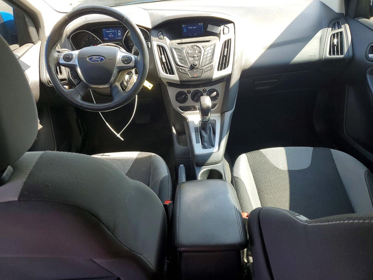 2014 Ford Focus Se Blue vin: 1FADP3F22EL339135