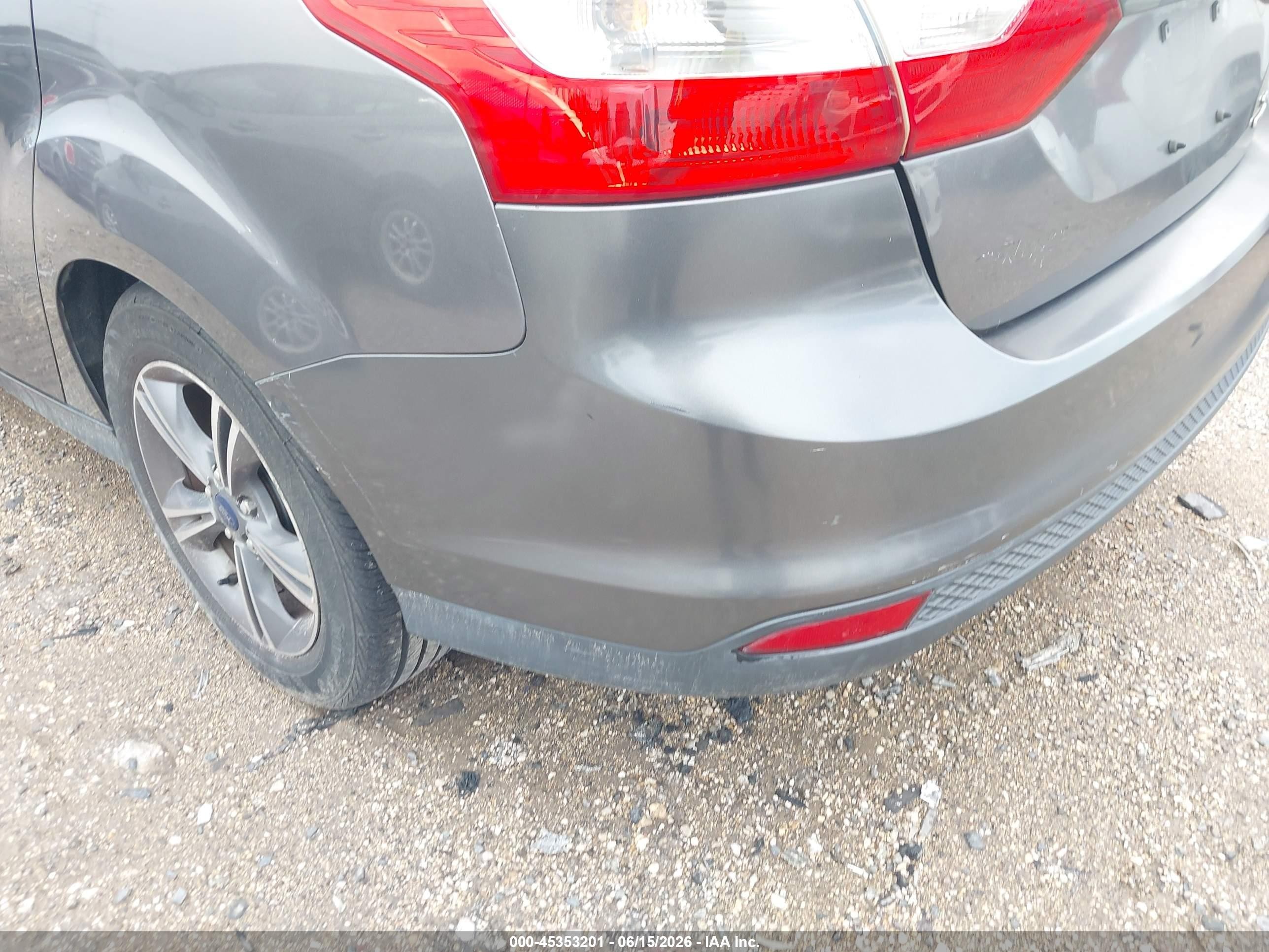 2014 Ford Focus Se Gray vin: 1FADP3F22EL340835