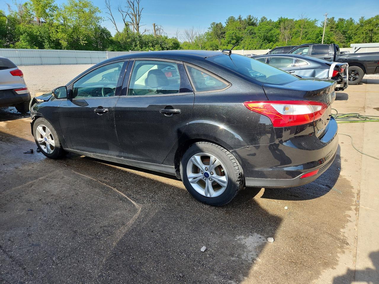 2014 Ford Focus Se Black vin: 1FADP3F22EL346473