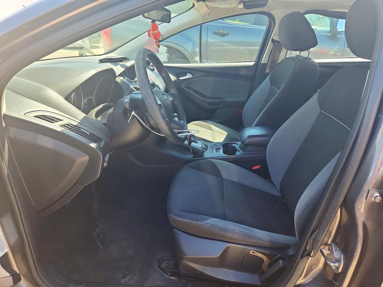 2014 Ford Focus Se Серый vin: 1FADP3F22EL366156