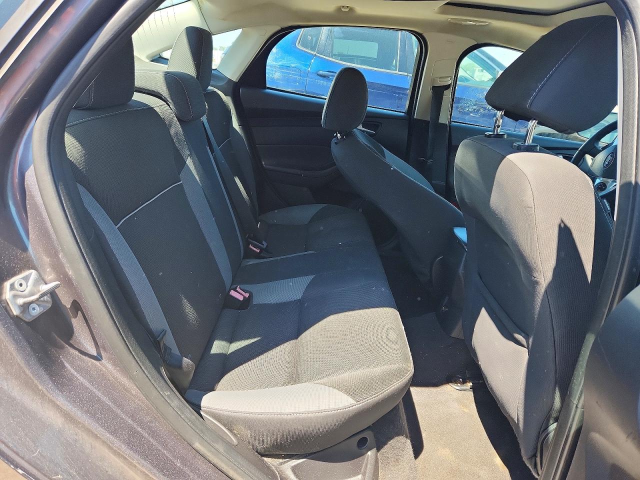 2014 Ford Focus Se Серый vin: 1FADP3F22EL366156