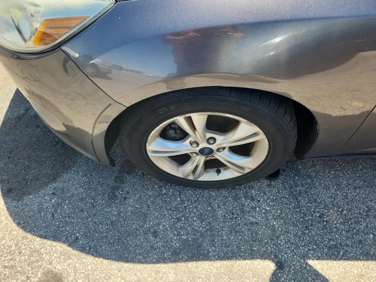 2014 Ford Focus Se Серый vin: 1FADP3F22EL366156 Damage: Left Front Wheel, Curb Rash, > 12 Inches