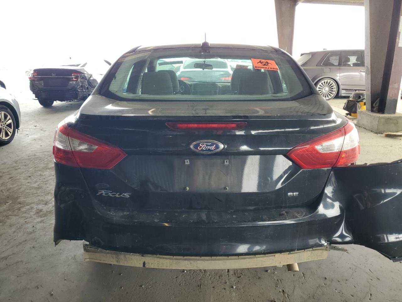 2014 Ford Focus Se Black vin: 1FADP3F22EL375309