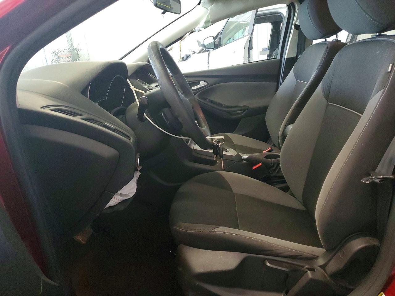2014 Ford Focus Se Maroon vin: 1FADP3F22EL377951