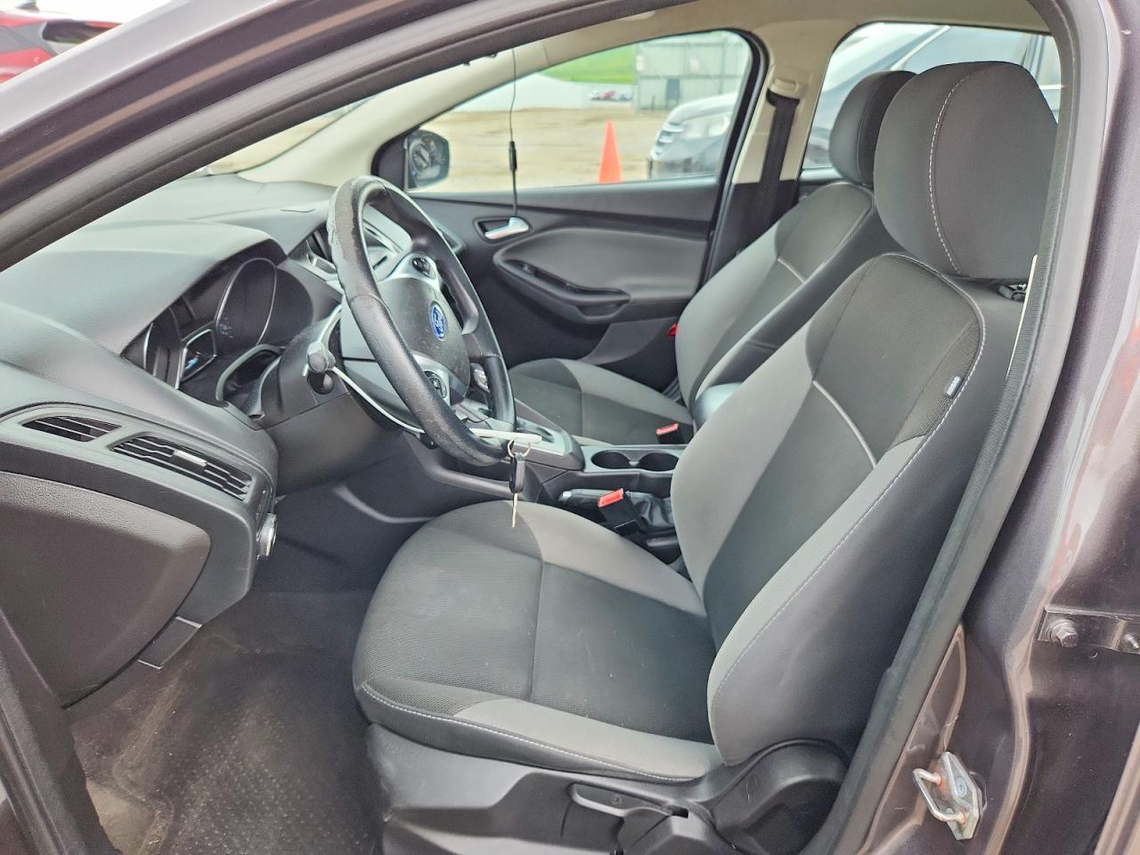 2014 Ford Focus Se Gray vin: 1FADP3F22EL393454