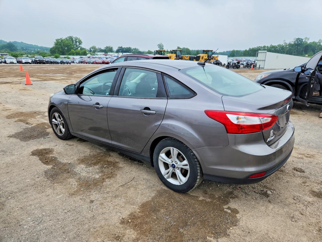 2014 Ford Focus Se Gray vin: 1FADP3F22EL393454