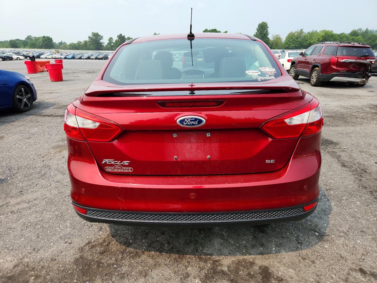 2014 Ford Focus Se Red vin: 1FADP3F22EL395785
