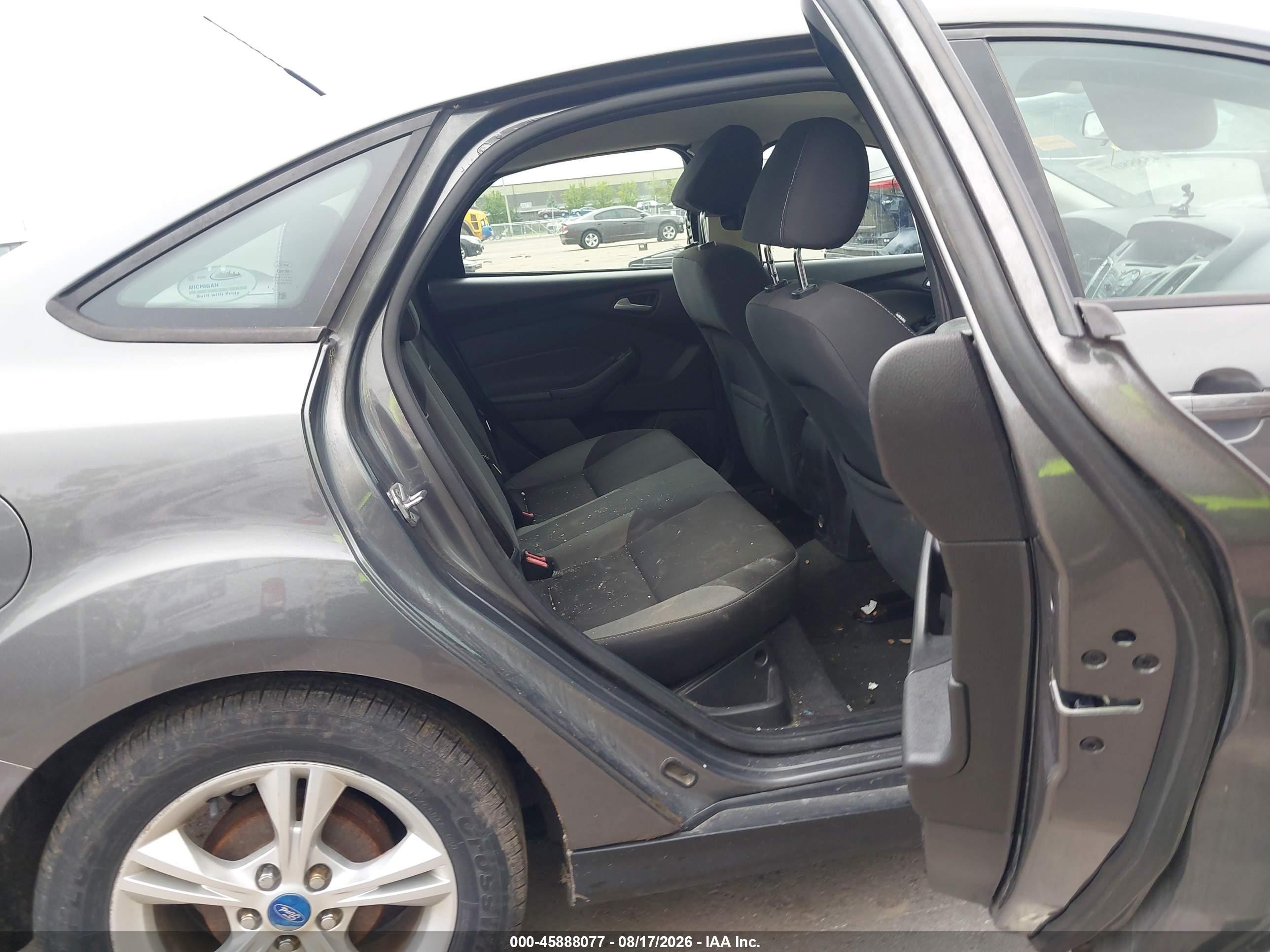 2014 Ford Focus Se Серый vin: 1FADP3F22EL399982