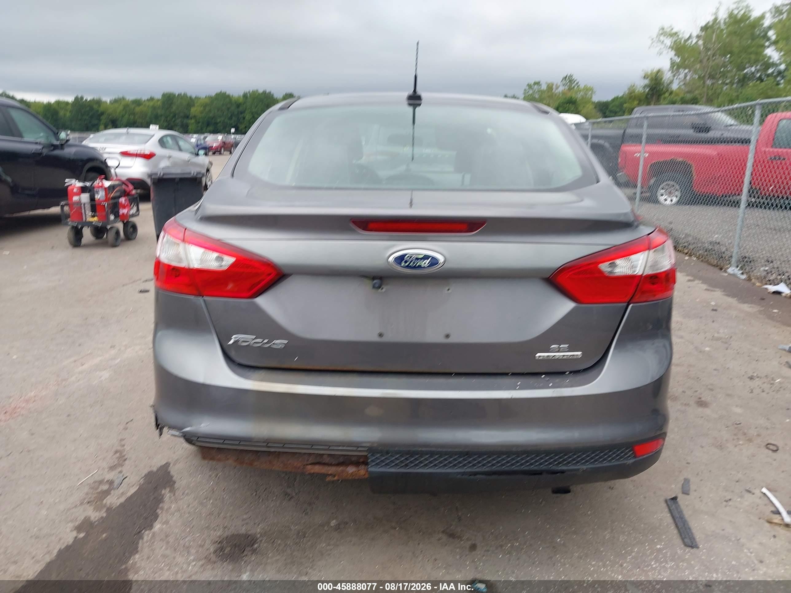 2014 Ford Focus Se Серый vin: 1FADP3F22EL399982