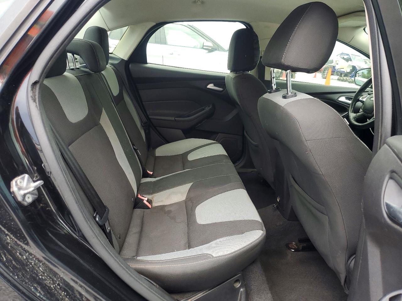 2014 Ford Focus Se Black vin: 1FADP3F22EL447674