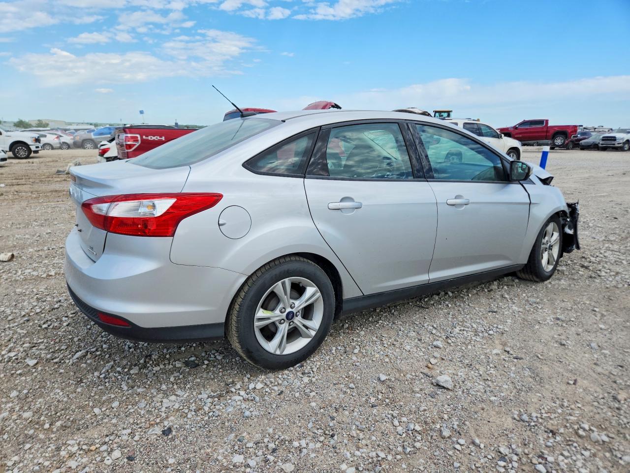 2014 Ford Focus Se Silver vin: 1FADP3F22EL449120