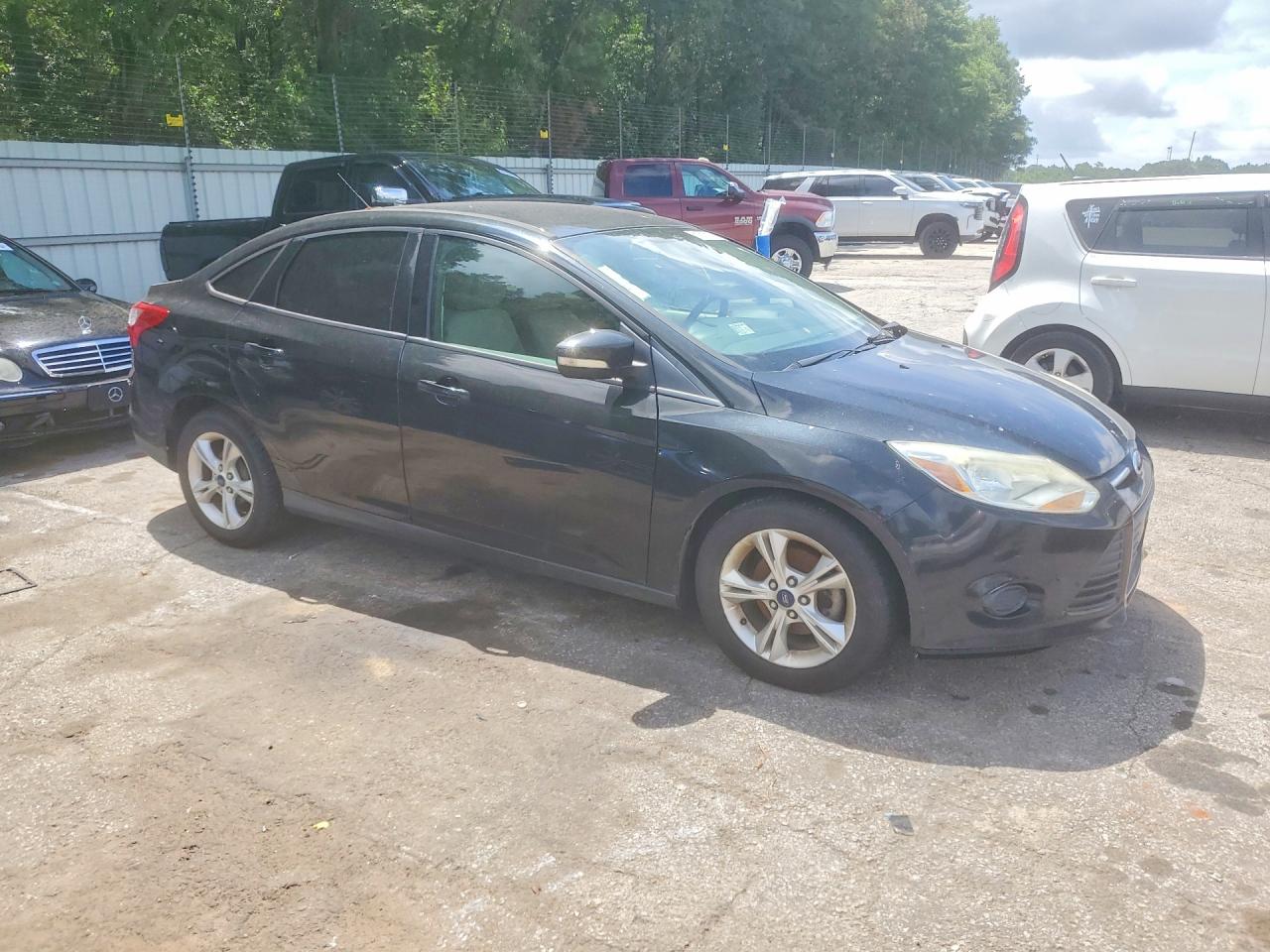 2014 Ford Focus Se Black vin: 1FADP3F22EL452423