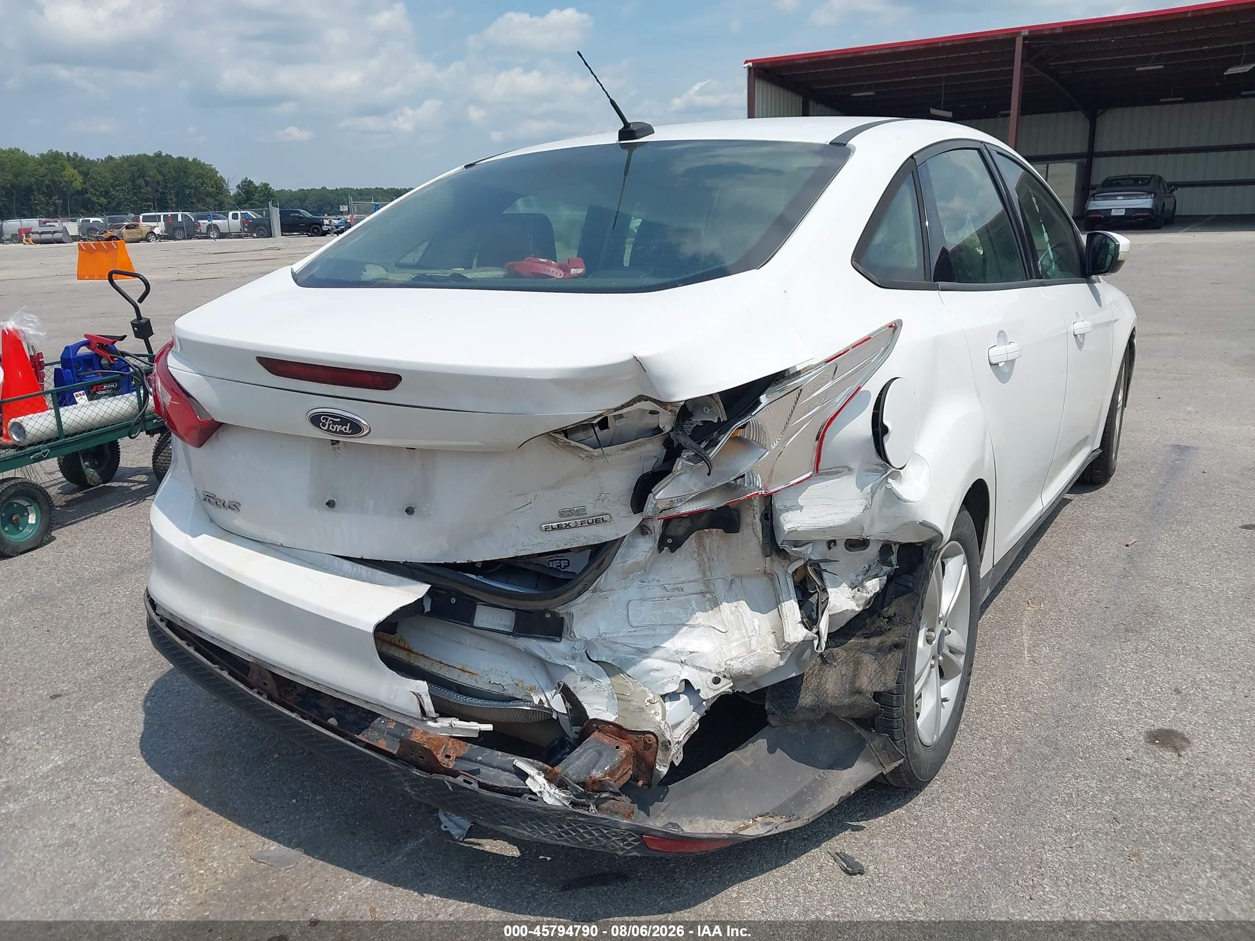 2014 Ford Focus Se White vin: 1FADP3F22EL459436
