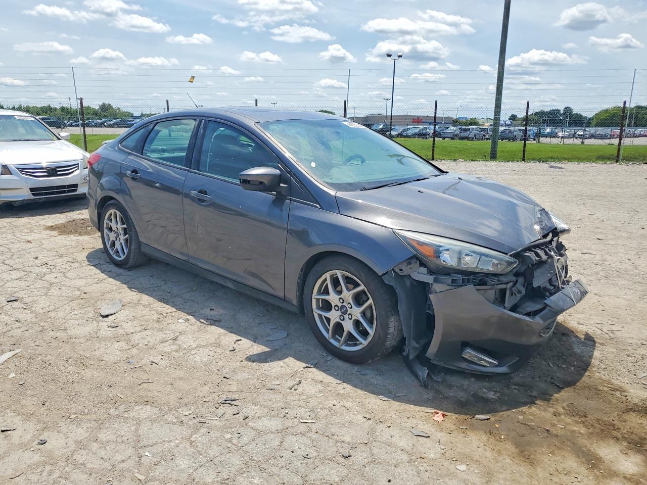 2015 Ford Focus Se Gray vin: 1FADP3F22FL200950