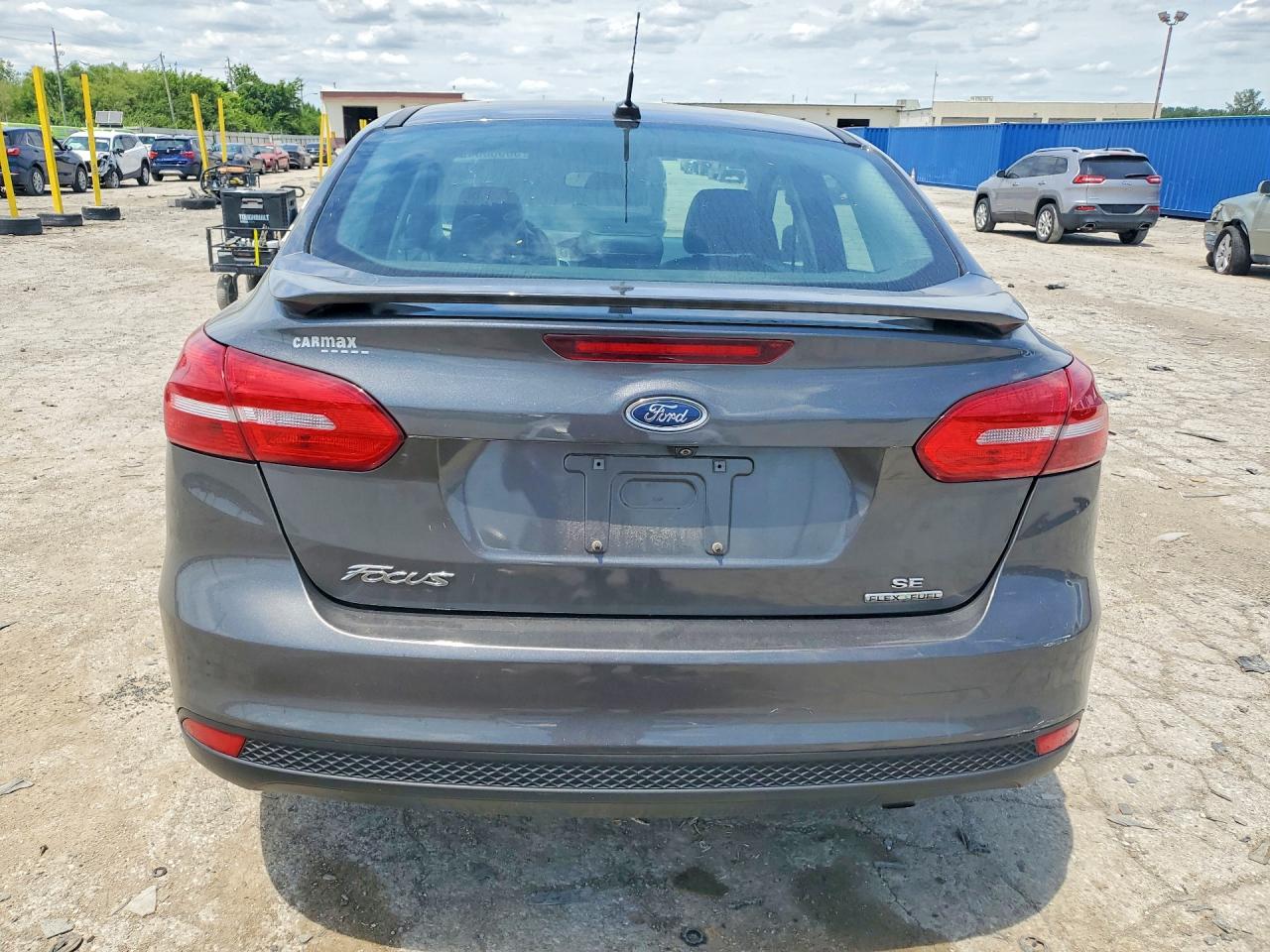 2015 Ford Focus Se Gray vin: 1FADP3F22FL200950