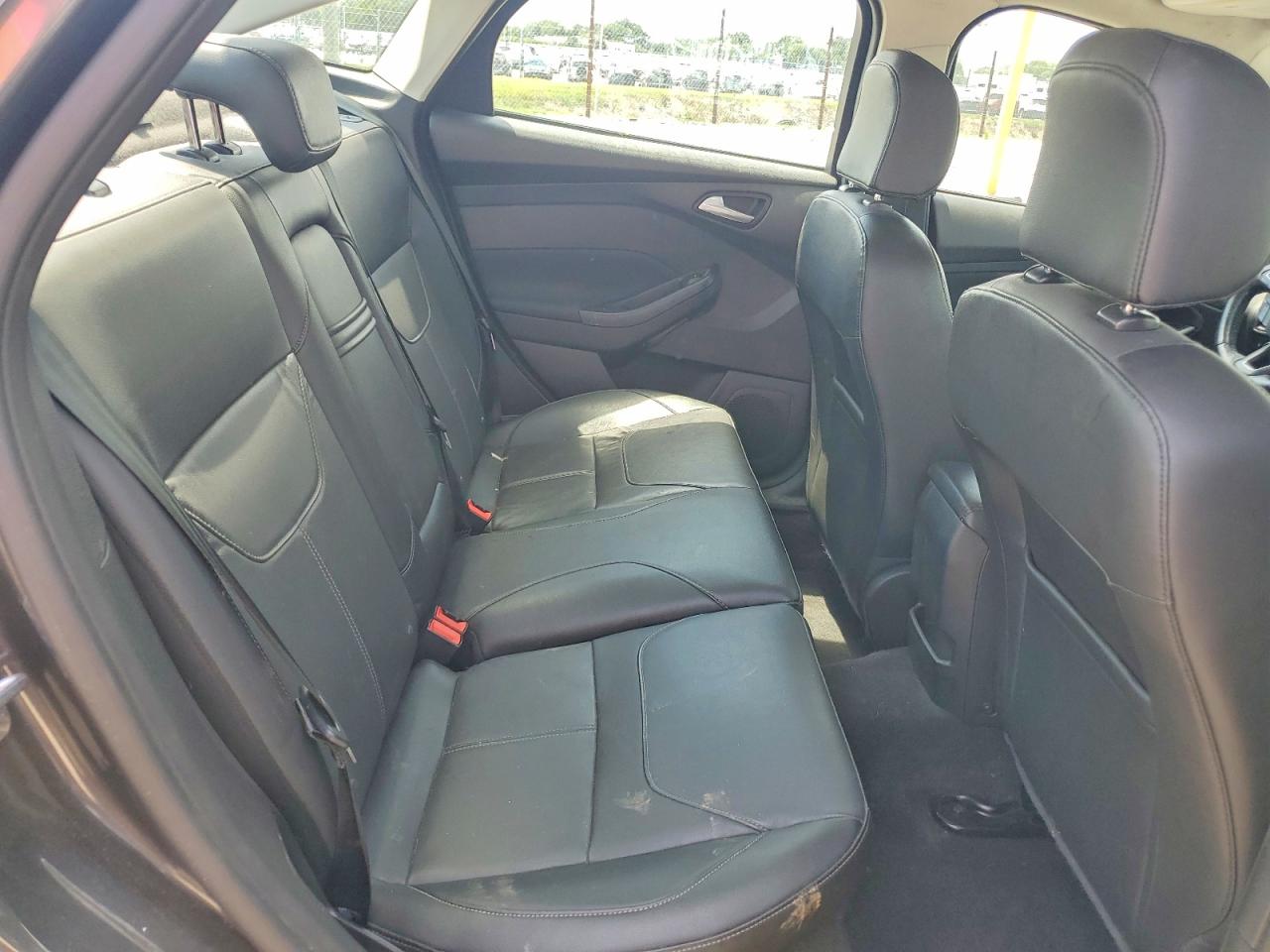 2015 Ford Focus Se Gray vin: 1FADP3F22FL200950