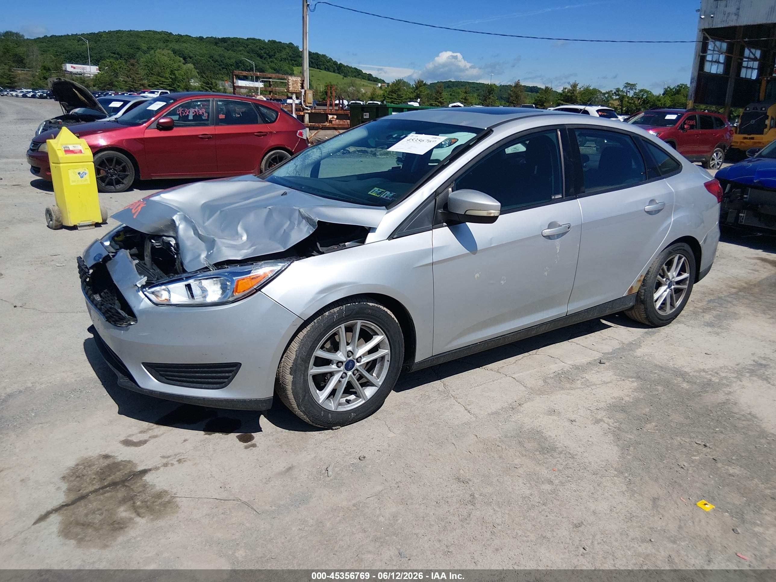 2015 Ford Focus Se Silver vin: 1FADP3F22FL203170