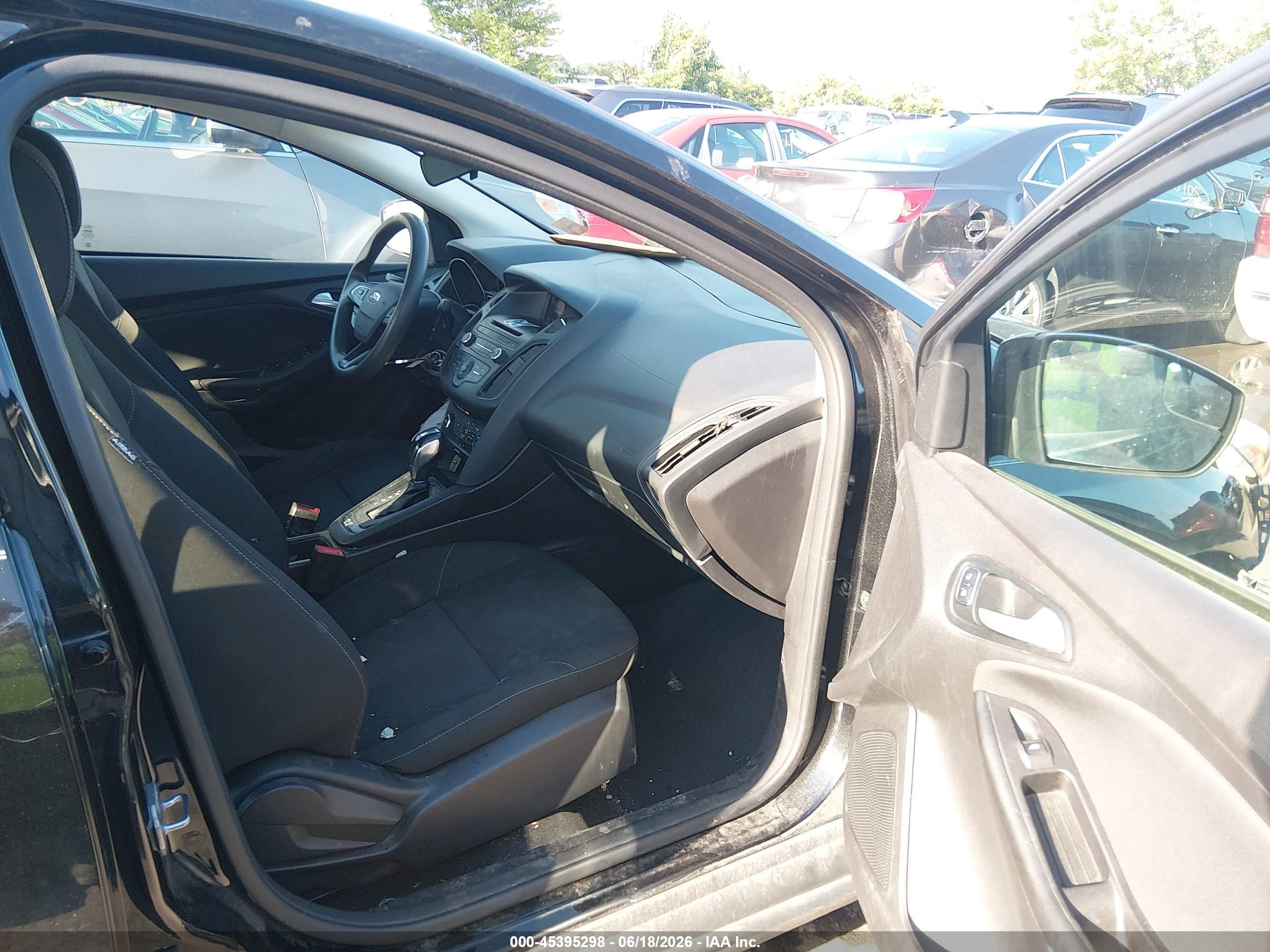 2015 Ford Focus Se Black vin: 1FADP3F22FL210166