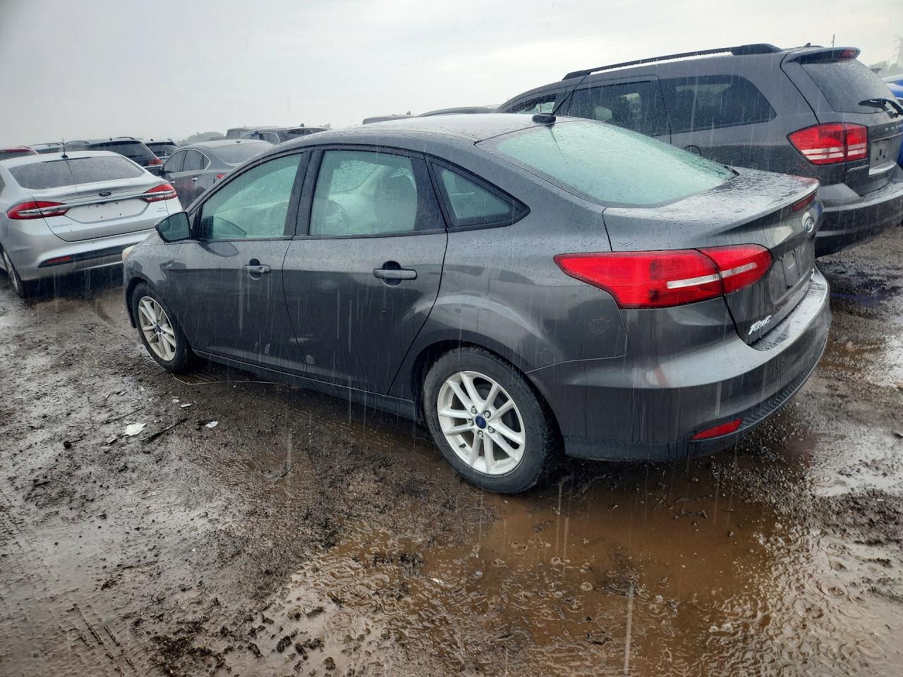 2015 Ford Focus Se Gray vin: 1FADP3F22FL216663