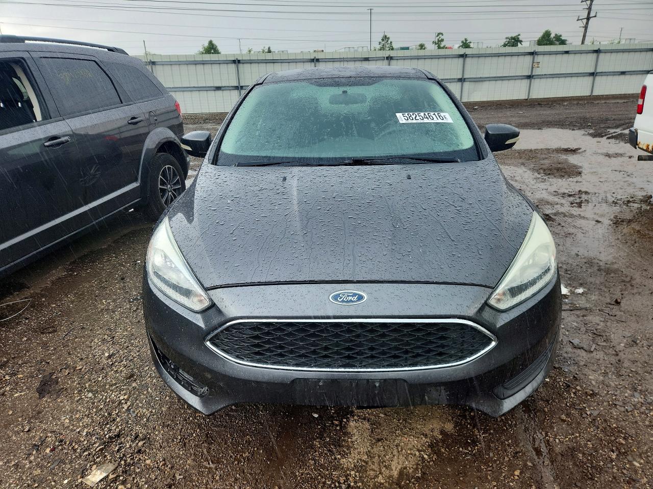 2015 Ford Focus Se Gray vin: 1FADP3F22FL216663