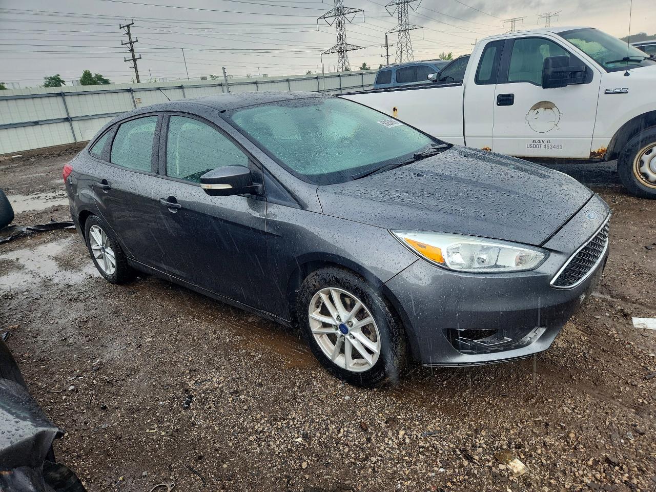2015 Ford Focus Se Gray vin: 1FADP3F22FL216663