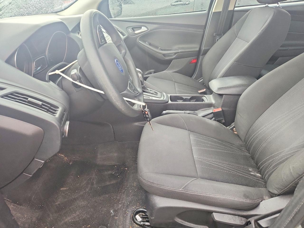 2015 Ford Focus Se Gray vin: 1FADP3F22FL216663
