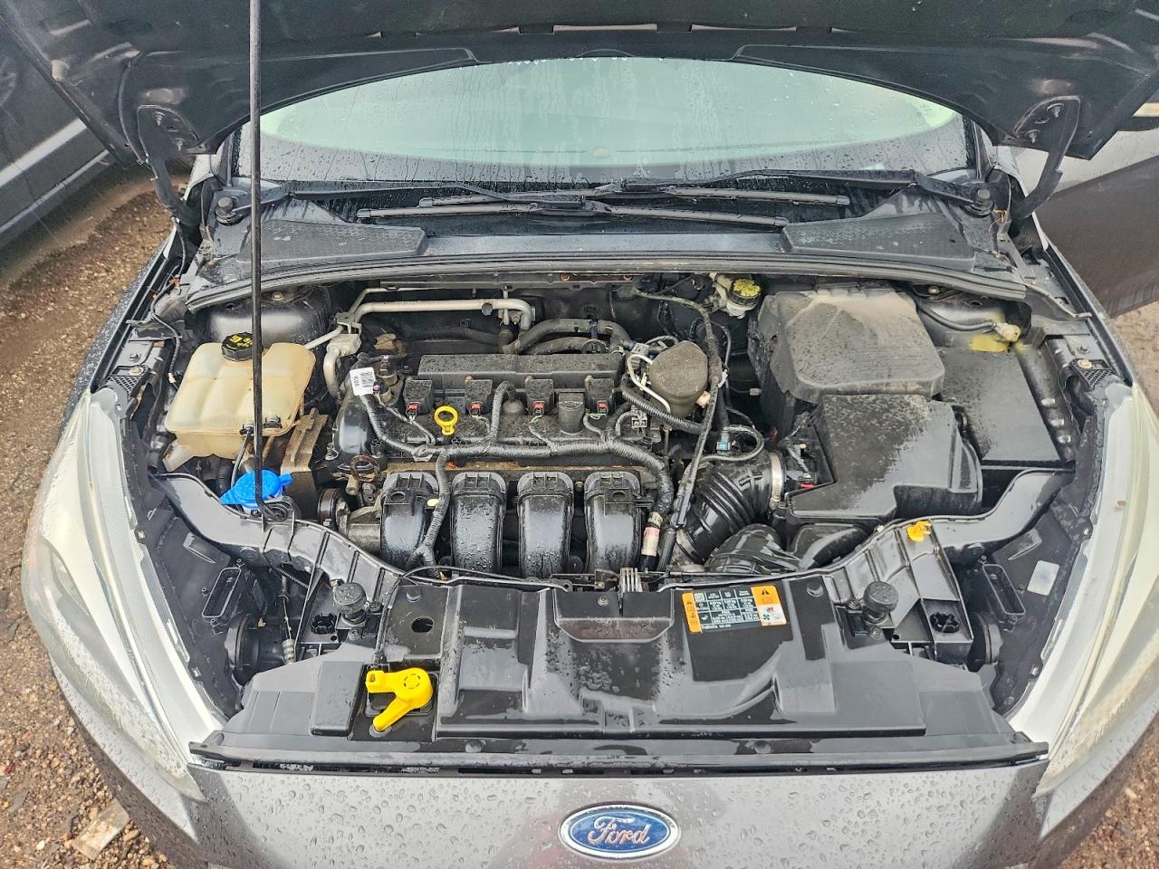 2015 Ford Focus Se Gray vin: 1FADP3F22FL216663