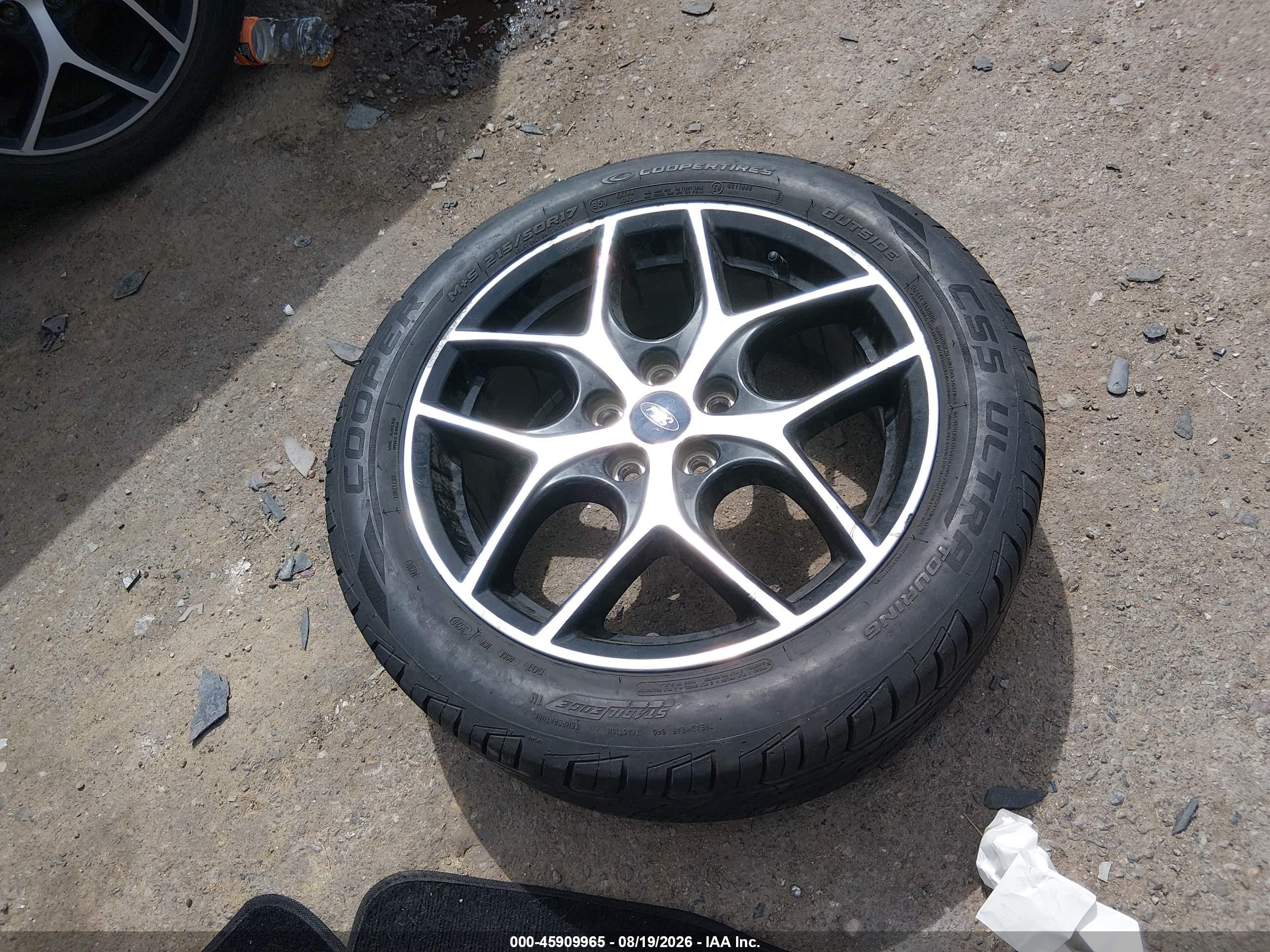 2015 Ford Focus Se Серебряный vin: 1FADP3F22FL221586