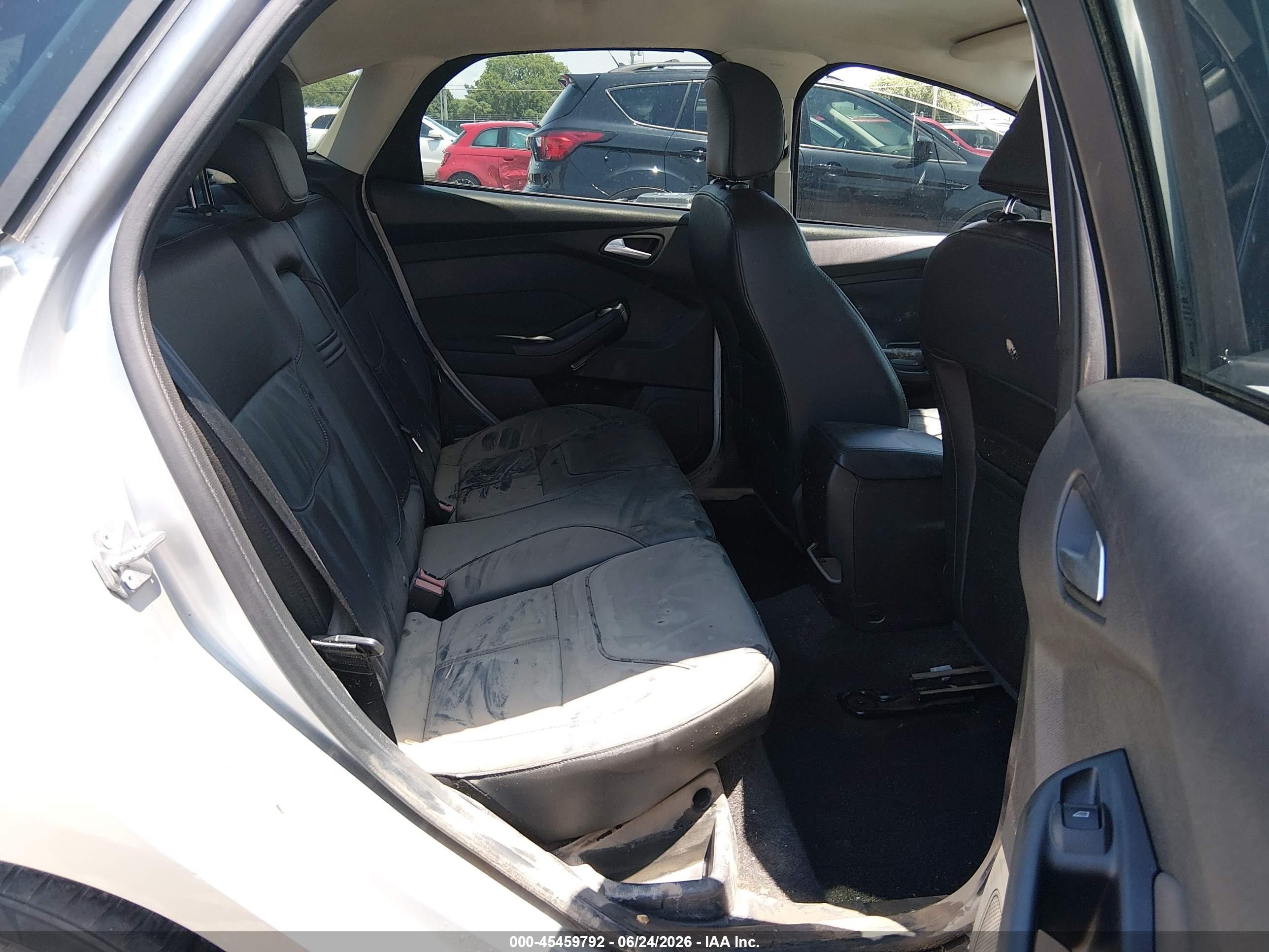 2015 Ford Focus Se Silver vin: 1FADP3F22FL255415