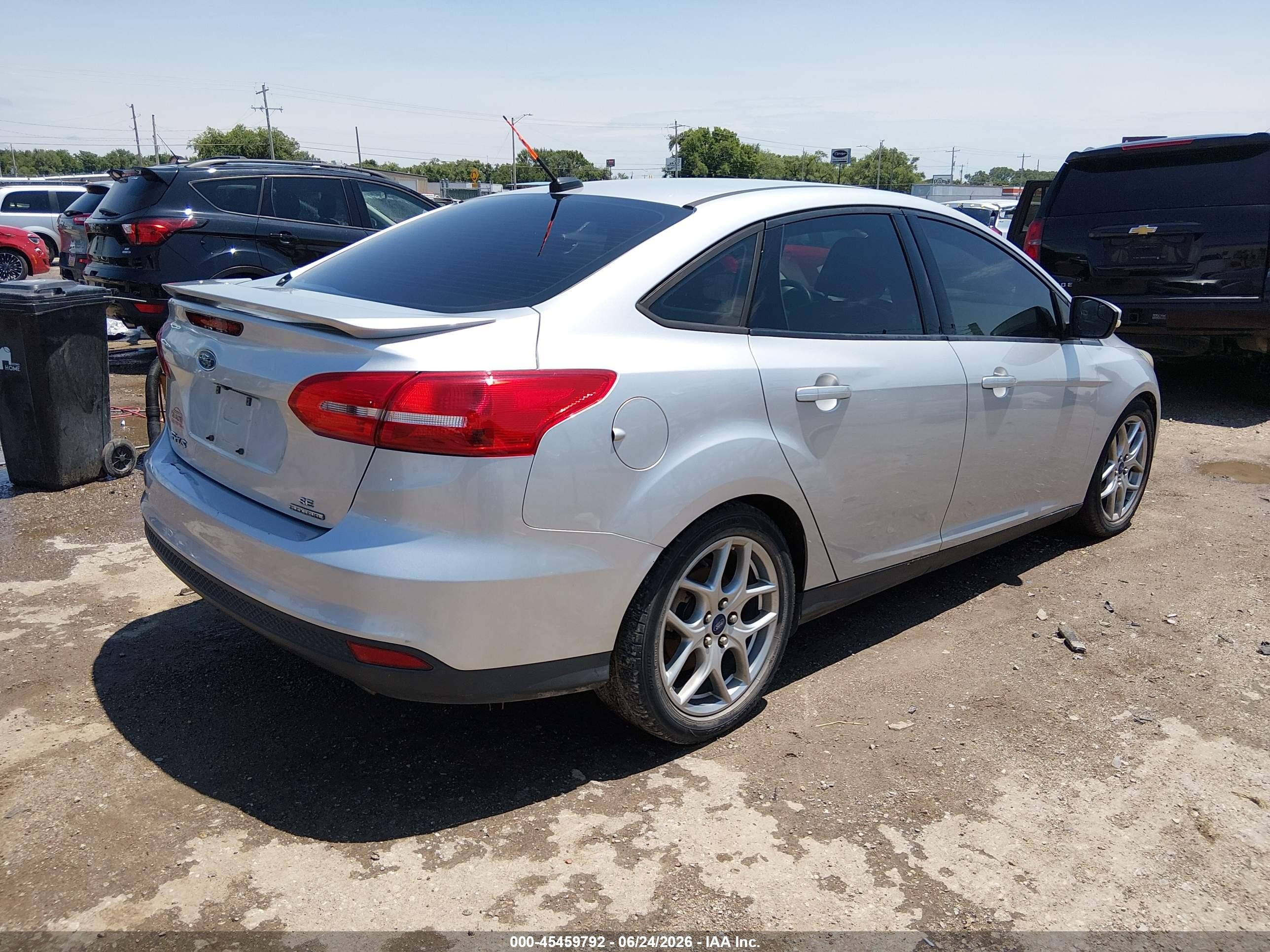 2015 Ford Focus Se Silver vin: 1FADP3F22FL255415