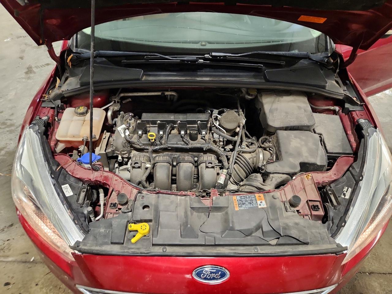 2015 Ford Focus Se Maroon vin: 1FADP3F22FL255995