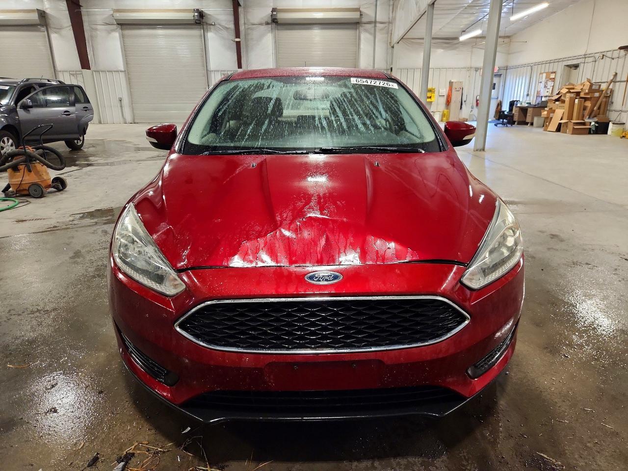 2015 Ford Focus Se Maroon vin: 1FADP3F22FL255995