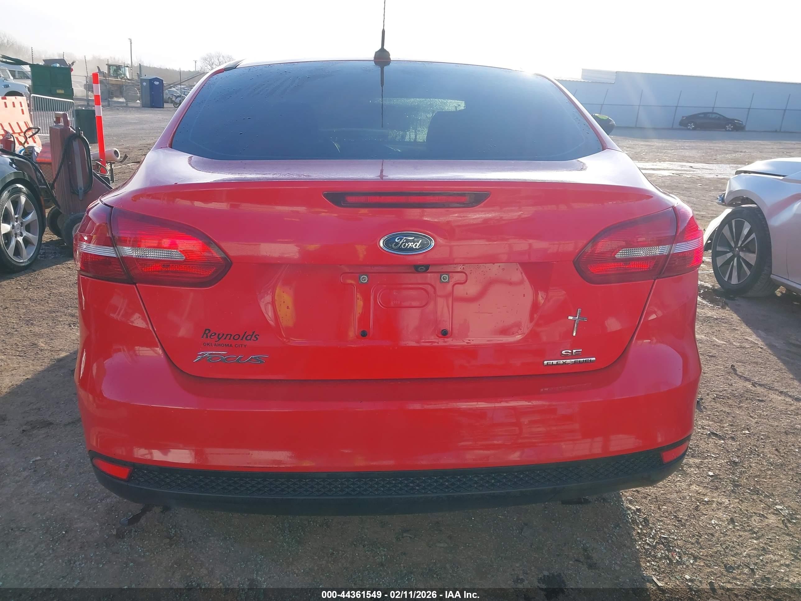 2015 Ford Focus Se Red vin: 1FADP3F22FL277141